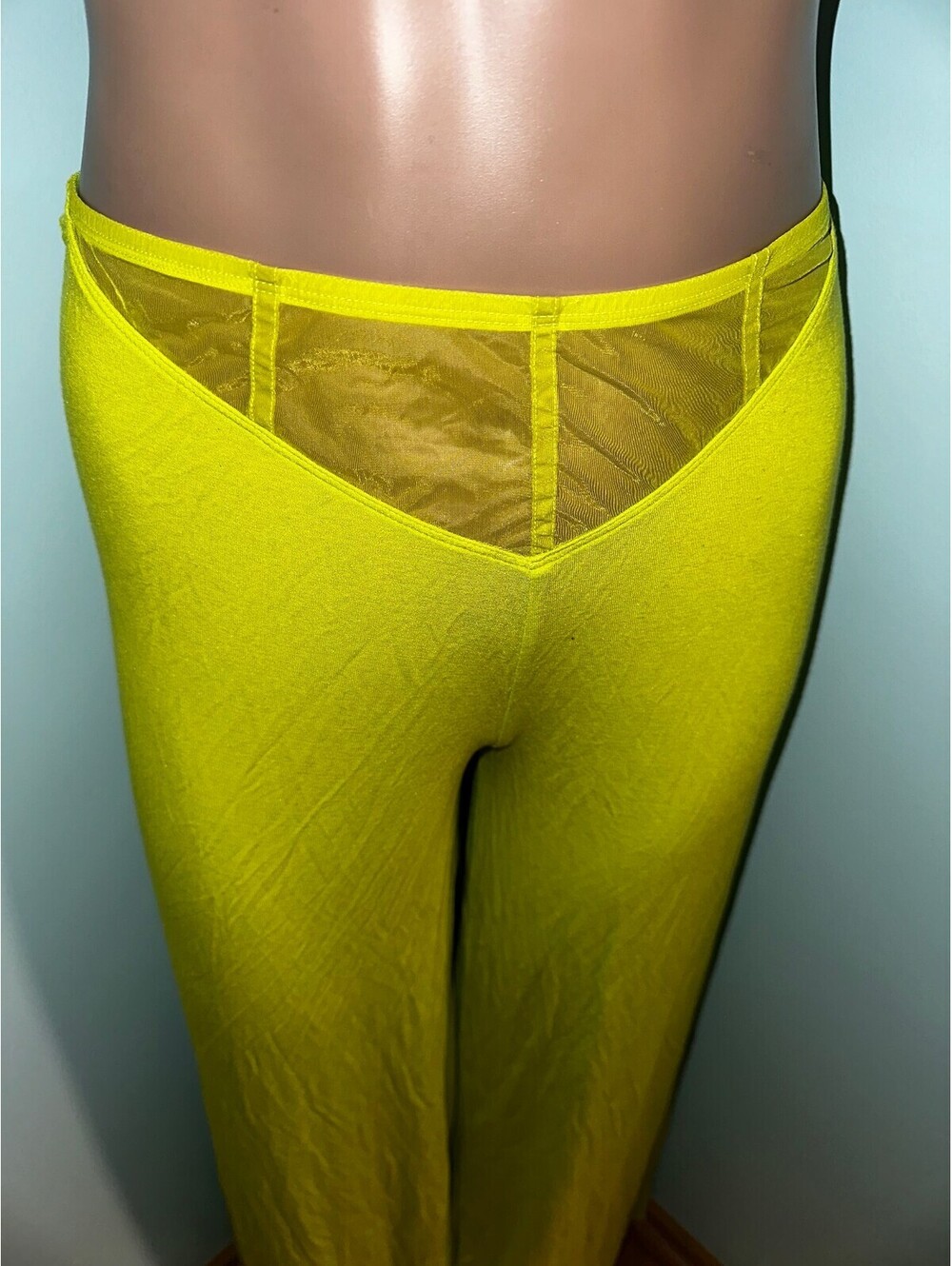 Savage X Fenty Yellow Mesh Accent Two-Piece Lounge Set L - Picture 13 of 14